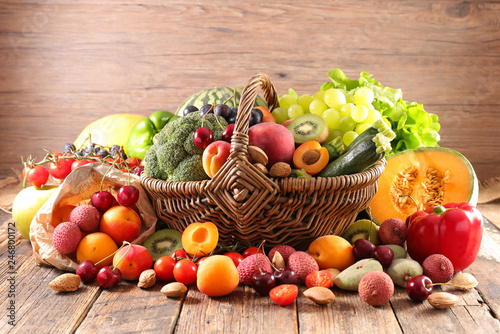 Fototapeta Naklejka Na Ścianę i Meble -  basket with fruit and vegetable