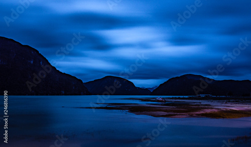 Atardecer en fiordo de Caleta Tortel. Carretera Austral. Region de Aysen. Patagonia. Chile