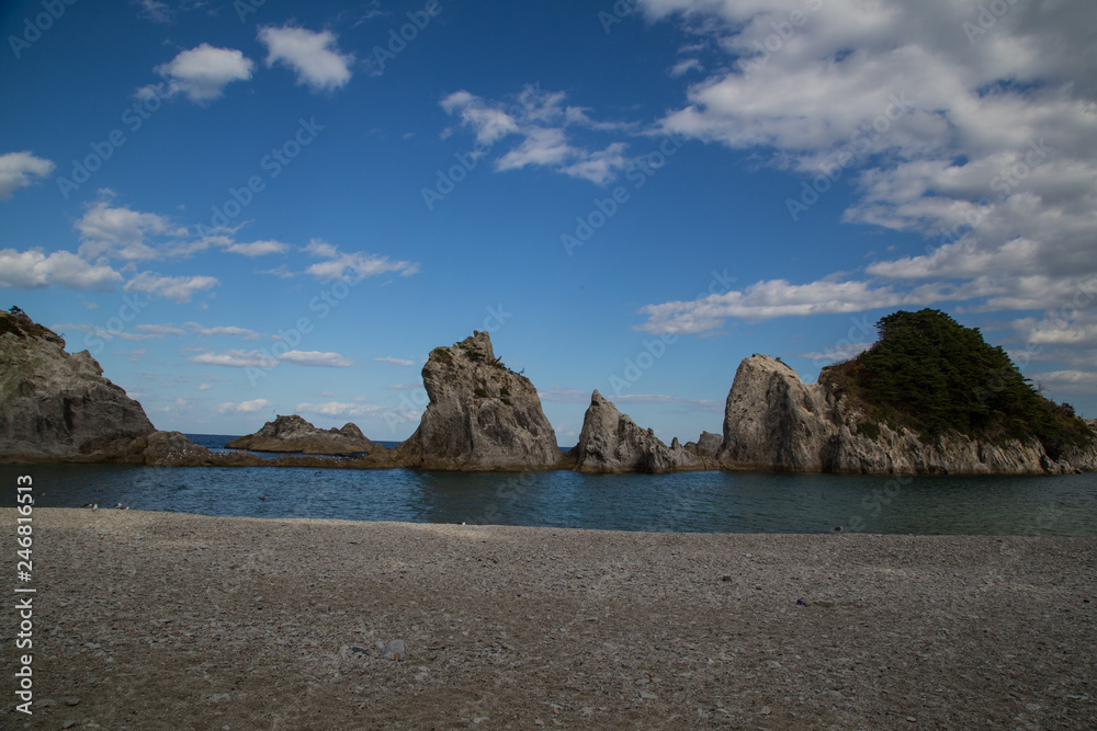 Naklejka premium Fels im Meer