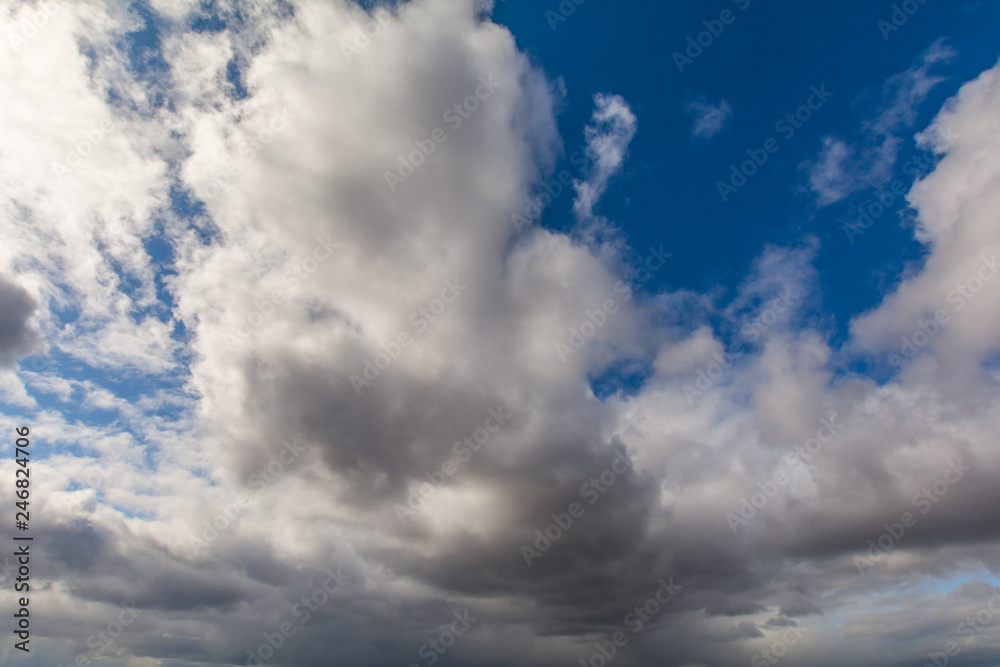 Fototapeta premium The sky covered with gray, heavy clouds.