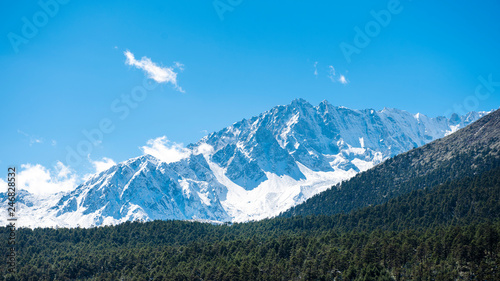 snow mountain blue sky © tonefotografia