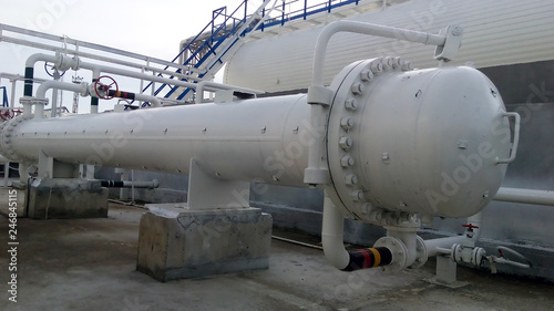 Heat exchanger in a refinery