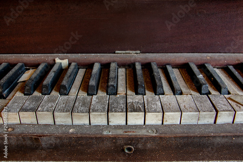 piano keys broken dirty