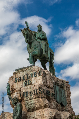 Statue K  nig Jaime I in Palma de Mallorca