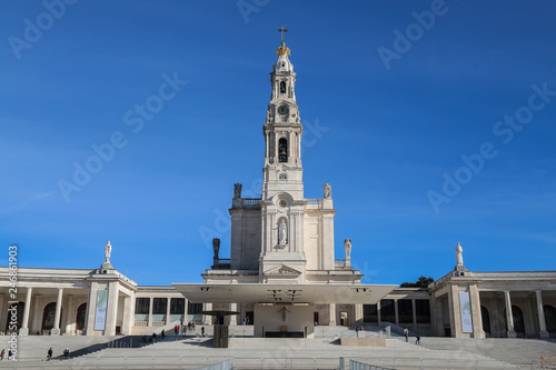 Basilica of fatima with the big square in the frot and a clear blue sky