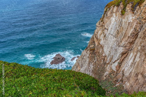 Obraz na płótnie View of Atlantic Ocean and rocks in Cabo da Roca (Cape Roca), Portugal w salonie