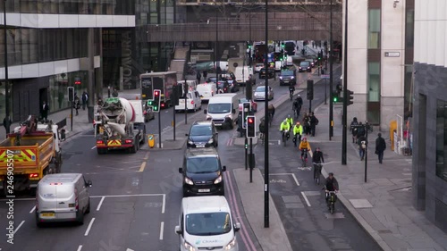 Traffic in London photo