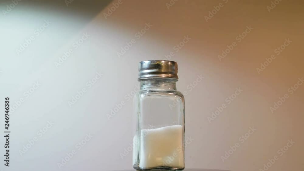 22292_The_small_salt_container_on_top_of_the_table.mov 22292_The_small_salt_container_on_top_of_the_table.mov