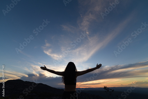 Girl at the sunset © Adriano Aquino