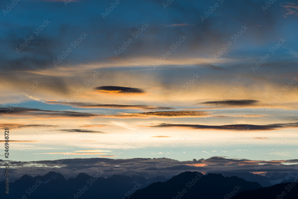 Die wunderbare Welt des Wallis im Herbst