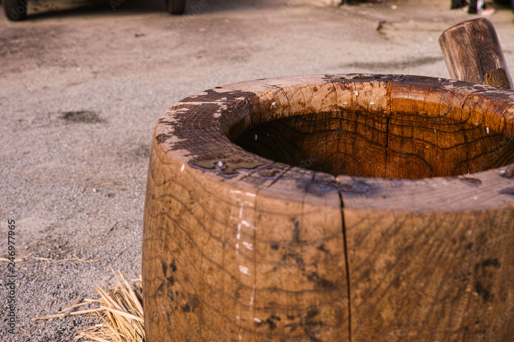 The Mortar (usu) and large pestle (kine) to make mochi The Mortar (usu) and large pestle (kine) to make mochi