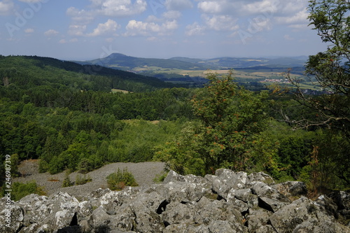 Blockschutthalden und Naturwaldreservat am Schafstein, Biosphärenreservat Rhön, Hessen, Deutschland © dina