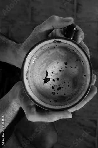 Black and white: The Woman and the coffee