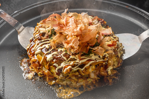 Foto お好み焼き Japanese Traditional Pizza Okonomiyaki