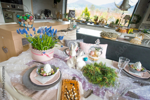 wiosna kwiaty szafirki zajączek Wielkanoc pisanki jajka kraszanki © Beenis