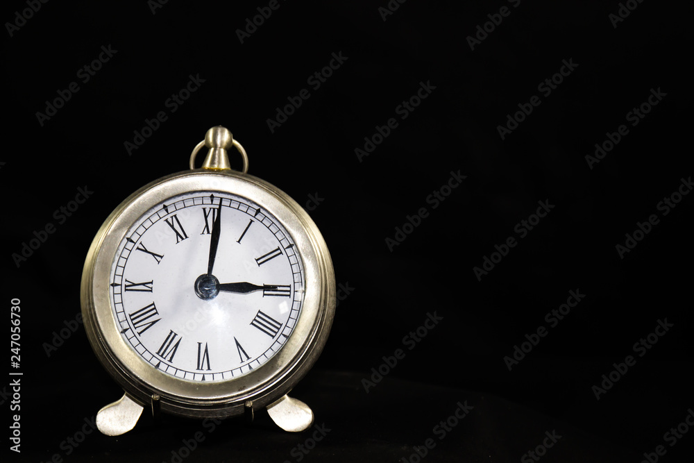 Decorator Clock On Stand With Roman Numerals Decorator Clock On Stand With Roman Numerals