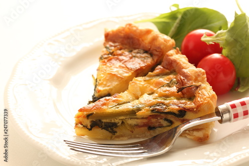homemade spinach and bacon quiche