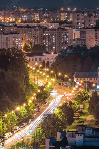 traffic in the city at night © Artem Ustinov