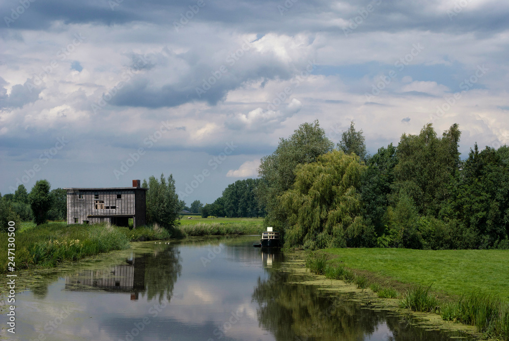 Fototapeta premium Run-down shed near Hoornaar