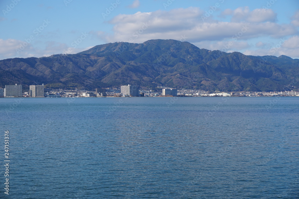 琵琶湖と比叡山
