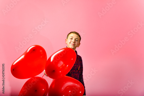 A man with a red heart for Valentine's day. © andov