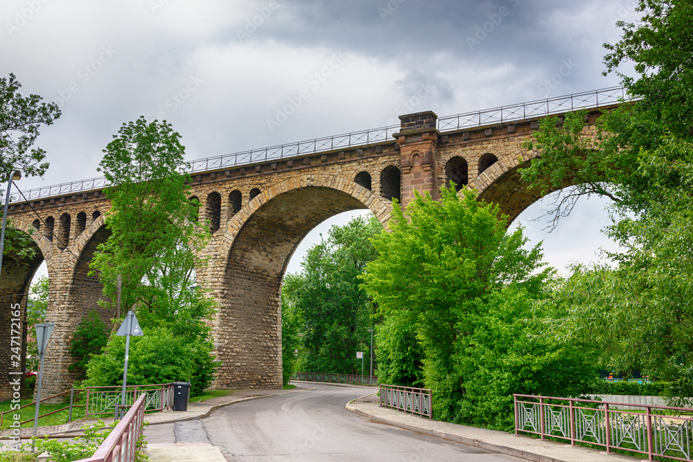 Fototapeta premium Viadukt in Stadtilm, Thüringen, Deutschland