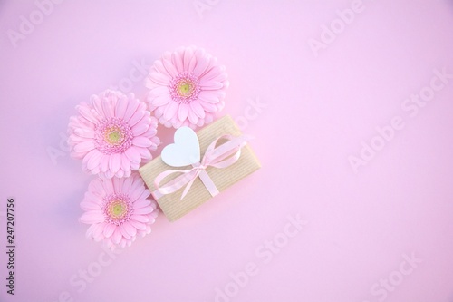 Geschenk mit Herz und Gerbe...