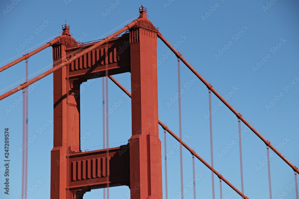 Obraz premium Träger der golden Gate Bridge in San Francisco, Kalifornien.