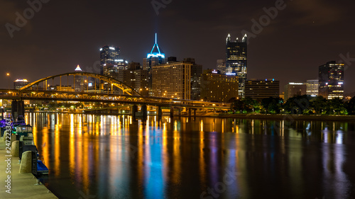 Pittsburgh bridge at night