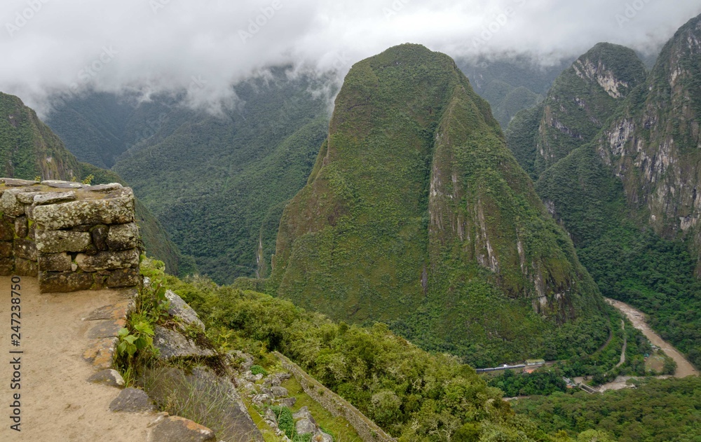 Naklejka premium Rainy day in Macchu Picchu, Peru