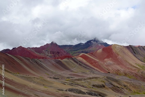 Rainbow mountain ausangate Peru