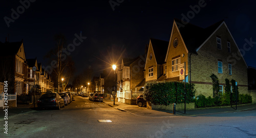 Canvas-taulu Chiswick suburb in the night, London