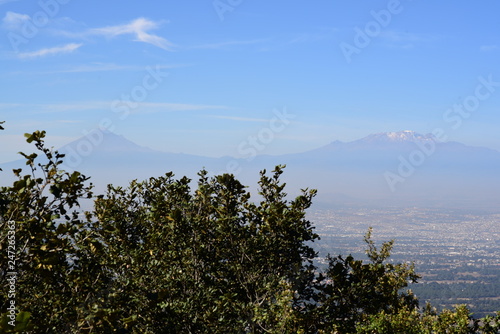 volcanes acompañandose