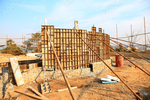 construction site of the metal template © junrong