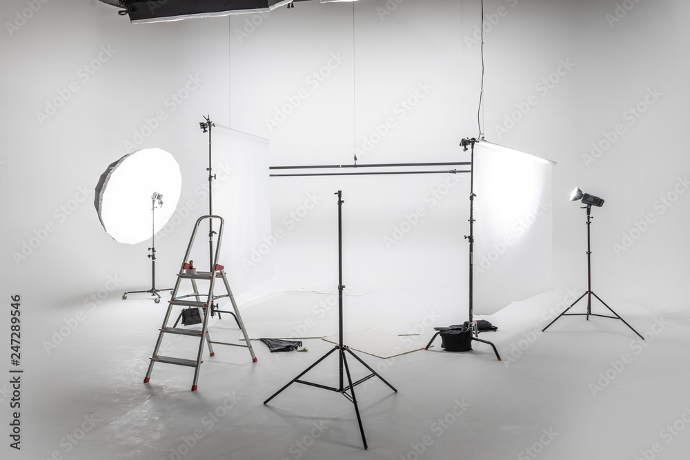 写真撮影の準備　Preparation for studio shooting - obrazy, fototapety, plakaty 