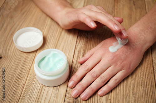 Skin care  hand cream. Redness  allergies  irritation.