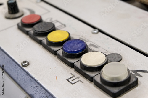 BUTTONS AND COLORED KNOBS FOR printing paint