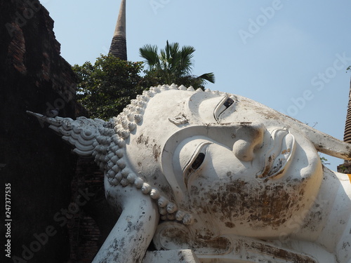 The Wat Yai Chaimongkol is a Buddhist temple located in Ayutthaya, Thailand. This place also be one of ayutthaya historical park.