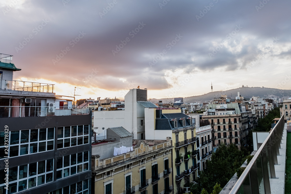 Immeubles de Barcelone vue d'une terrasse