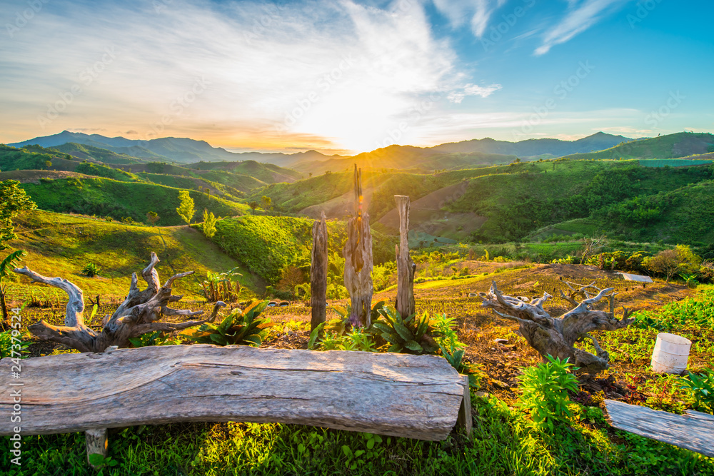 Obraz premium Natural colors of dawn on the mountain.15
