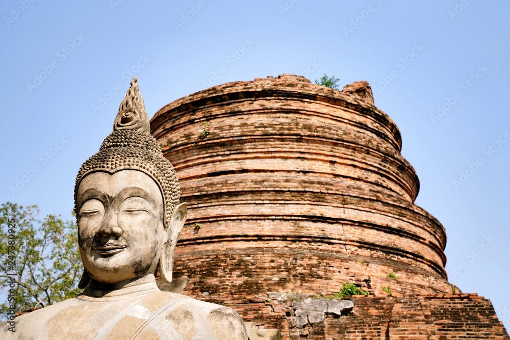 Fototapeta premium The Wat Yai Chaimongkol is a Buddhist temple located in Ayutthaya, Thailand. This place also be one of ayutthaya historical park.