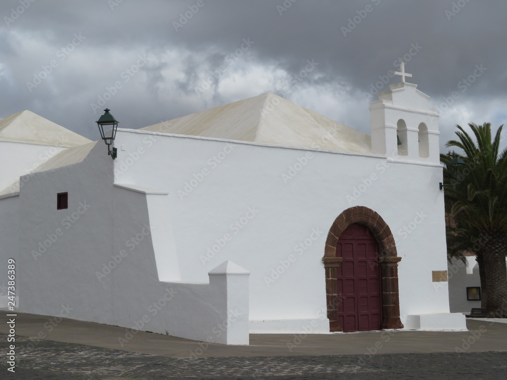 Lanzarote -  Balcon de Femes und Kirche Iglesia de San Marcial 