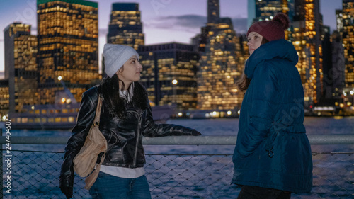 The wonderful Manhattan skyline visited by two girls in New York