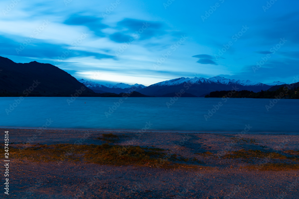 Fototapeta premium Nighttime view across Lake Wanaka