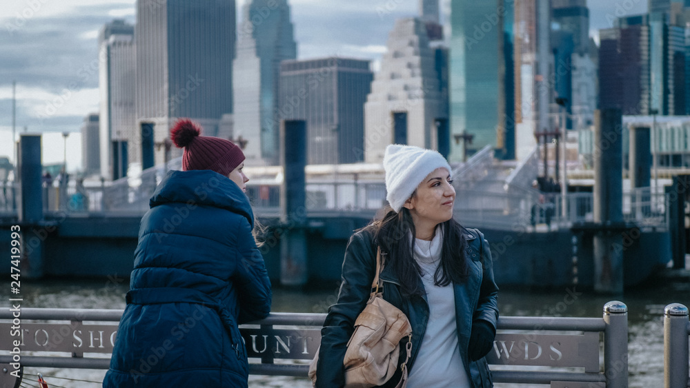 Two friends travel to New York for sightseeing