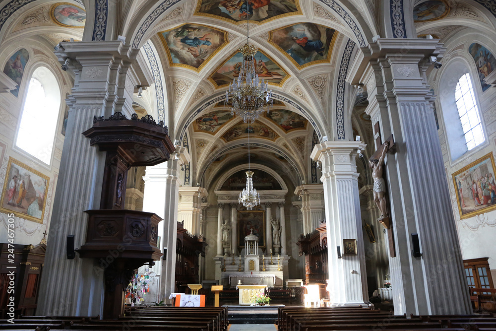 Fototapeta premium Collégiale Saint-Jacques-le-Majeur. Sallanches. / Saint James's collegiate church. Sallanches.