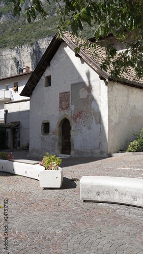 ROVERE' DELLA LUNA - PIANA ROTALIANA - TRENTINO photo