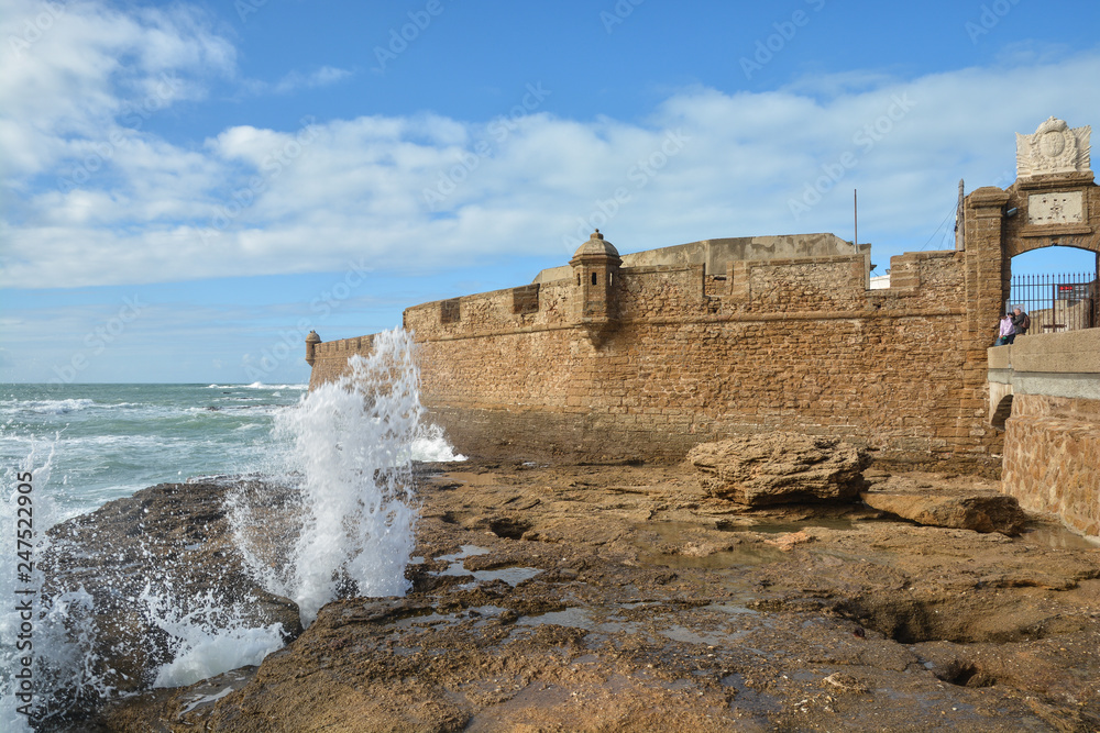 Fototapeta premium Twierdza San Sebastian (Castillo de San Sebastian) w Kadyksie.