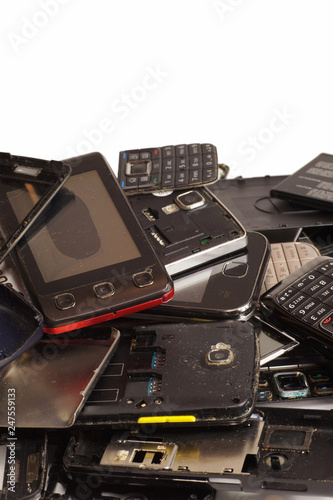 Different phones and smartphones not suitable for repair. Electronic scrap.