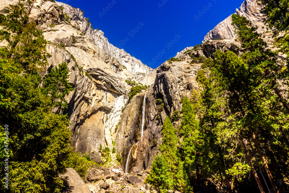 Fototapeta premium Waterfall Yosemite National Park